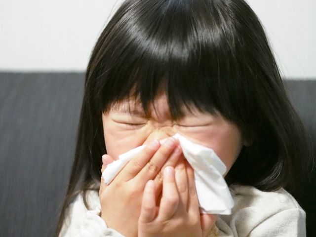 明るいものを見るとくしゃみが出る?